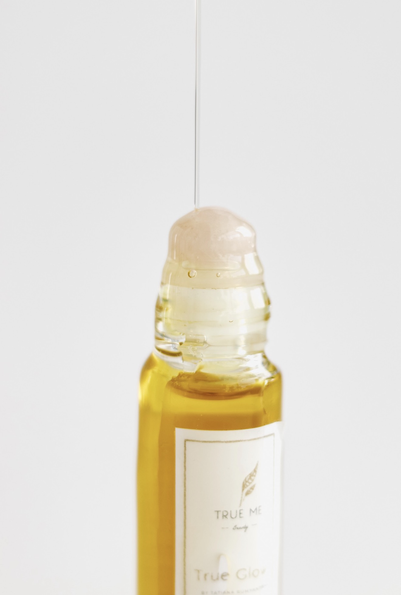 Увлажняющее масло для области вокруг глаз